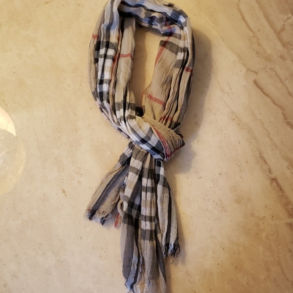Lord & Taylor plaid scarf - Picture 5 of 5
